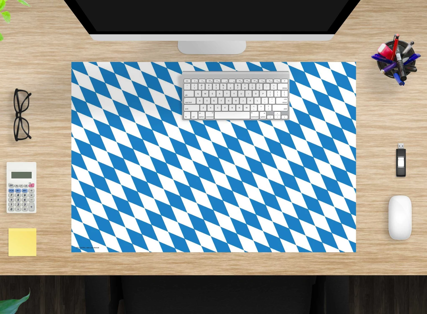 Schreibtischunterlage "Bayrische Flagge" In Weiß/Blau (L)60 X (B)40 1 Schreibtischunterlage "Bayrische Flagge" In Weiß/Blau (L)60 X (B)40