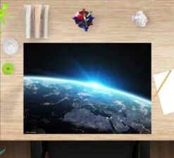 Schreibtischunterlage" Erdkugel Bei Nacht" In Blau (L)60 X (B)40