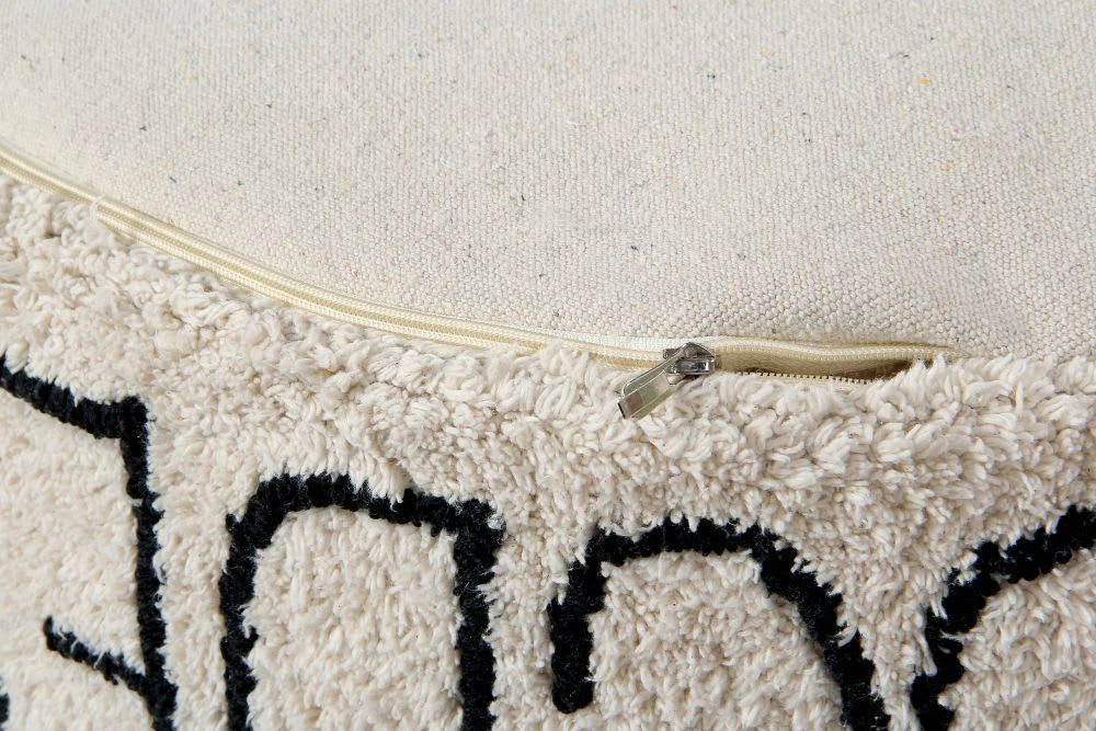 Lorena Canals Puff "ABC" In Natural/Schwarz - 70x70 Cm 4 Lorena Canals Puff "ABC" In Natural/Schwarz - 70x70 Cm – Bild 4